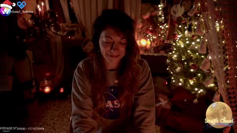 Snapshot of souffle_chaud chatting on 12.17.24 . . online show from 12.17.24