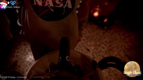 Snapshot of souffle_chaud chatting on 12.18.24 . . online show from 12.18.24