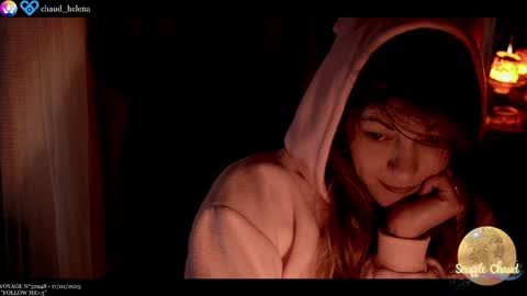 Snapshot of souffle_chaud chatting on 01.17.25 . . online show from 01.17.25