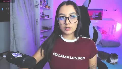 Lili online show from 10.31.25