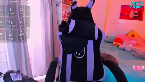 Lili online show from 11.18.25