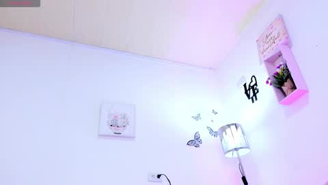 Snapshot of soy_alice chatting on 09.30.25 Alicia PVT OPEN online show from 09.30.25