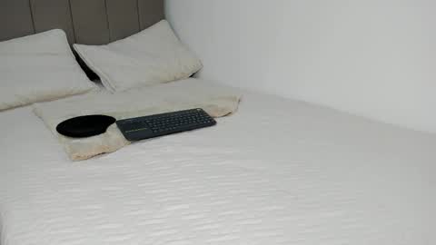 Instagram Soyamandaa  1 online show from 04.03.26