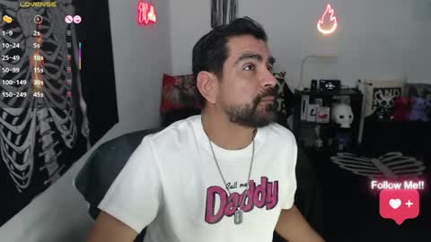 El Carlitos online show from 04.25.26