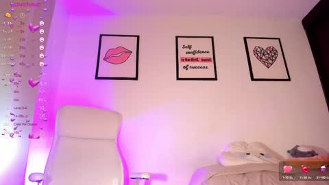 Juliana online show from 02.17.25