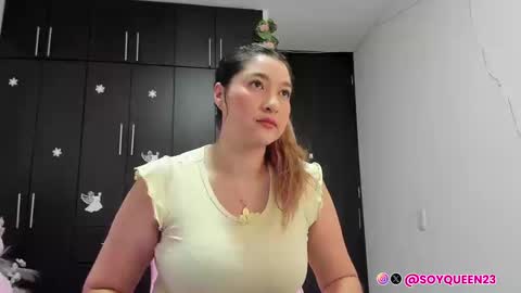 SoyQueen online show from 09.10.25