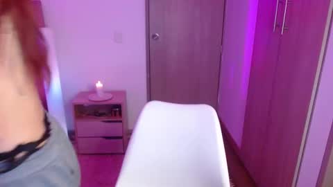 Snapshot of soysilvanna_ chatting on 09.19.25 online show from 09.19.25