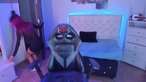 Snapshot of soysilvanna_ chatting on 09.26.25 online show from 09.26.25