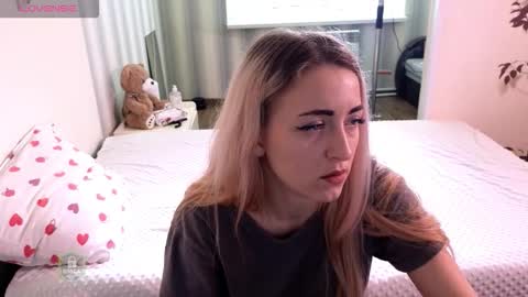 Snapshot of space_danger chatting on 03.25.26 space danger online show from 03.25.26