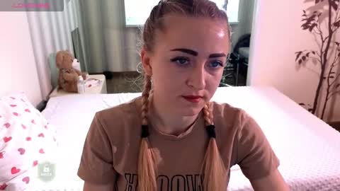 Snapshot of space_danger chatting on 03.30.26 space danger online show from 03.30.26