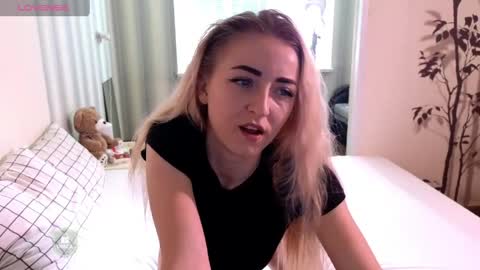 Snapshot of space_danger chatting on 04.04.26 space danger online show from 04.04.26