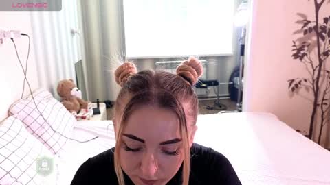 Snapshot of space_danger chatting on 04.08.26 space danger online show from 04.08.26