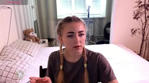 Snapshot of space_danger chatting on 04.12.26 space danger online show from 04.12.26