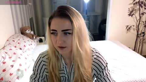 Snapshot of space_danger chatting on 04.15.26 space danger online show from 04.15.26