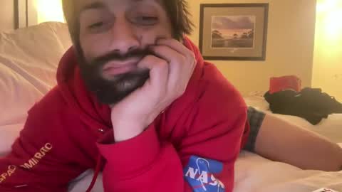 Snapshot of spacecase843 chatting on 01.11.25 TrndSettrz online show from 01.11.25