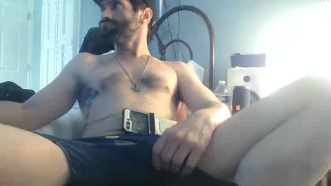 Snapshot of spacecase843 chatting on 02.17.25 TrndSettrz online show from 02.17.25