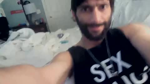 Snapshot of spacecase843 chatting on 02.28.25 TrndSettrz online show from 02.28.25