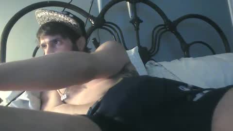 Snapshot of spacecase843 chatting on 03.01.25 TrndSettrz online show from 03.01.25