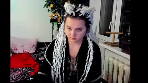 Snapshot of spanking_girls chatting on 01.19.25 Evgenia online show from 01.19.25