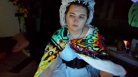 Snapshot of spanking_girls chatting on 01.21.25 Evgenia online show from 01.21.25