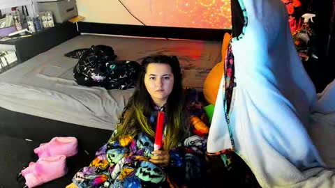 Snapshot of spanking_girls chatting on 11.08.25 Evgenia online show from 11.08.25