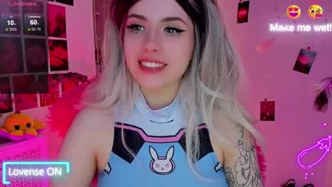  SparkleMona  online show from 02.20.25