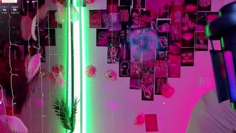  SparkleMona  online show from 09.14.25