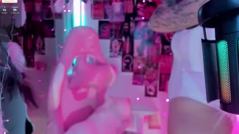  SparkleMona  online show from 09.21.25