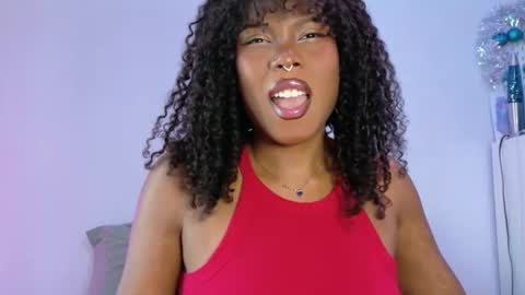 Snapshot of sparklingsoleil chatting on 01.12.26 Soleil online show from 01.12.26