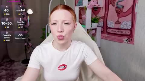 Snapshot of sparky_fox chatting on 06.26.26 Nika online show from 06.26.26