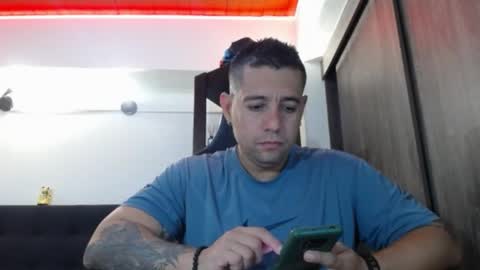 Snapshot of spartacus_cam chatting on 04.27.26 online show from 04.27.26