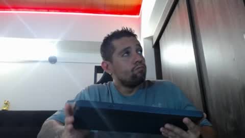 Snapshot of spartacus_cam chatting on 06.05.26 online show from 06.05.26