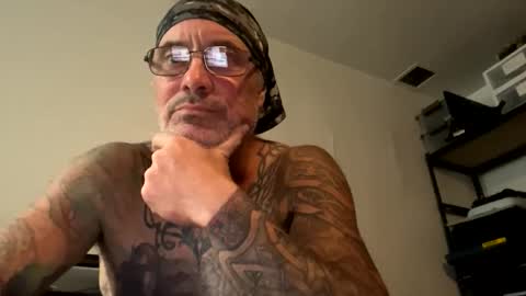 specter1972 online show from 12.04.25