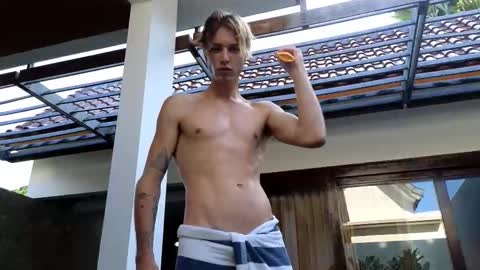 Snapshot of specter_of_cummunism chatting on 03.28.26 Sasha -- online show from 03.28.26