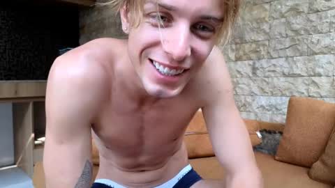 Snapshot of specter_of_cummunism chatting on 04.03.26 Sasha -- online show from 04.03.26