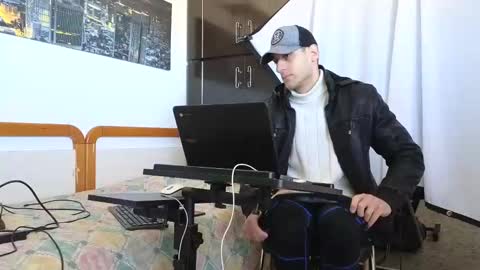 Marco. When Im offline you can view premium content in bio online show from 02.05.25