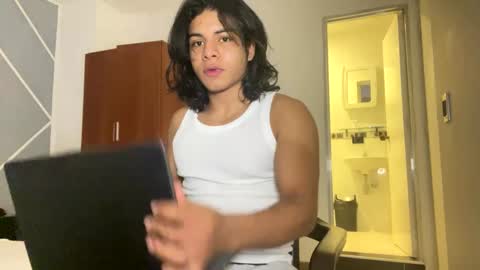 Snapshot of spideychill chatting on 12.05.24 spideychill online show from 12.05.24