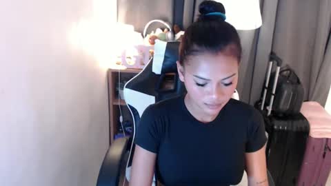 Snapshot of spoileme_babexx chatting on 02.06.25 CALL ME RAINE online show from 02.06.25