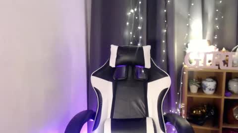 Snapshot of spoileme_babexx chatting on 02.10.25 CALL ME RAINE online show from 02.10.25