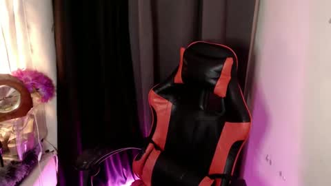 Snapshot of spoileme_babexx chatting on 03.07.25 CALL ME RAINE online show from 03.07.25