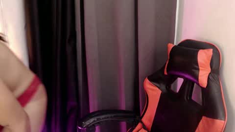 Snapshot of spoileme_babexx chatting on 03.12.25 CALL ME RAINE online show from 03.12.25