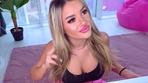 Anna online show from 11.30.25