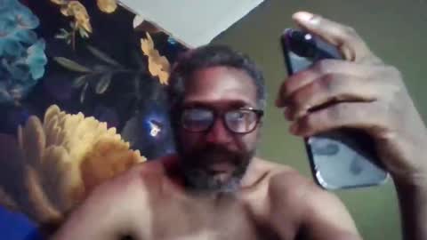 Snapshot of spoonyp chatting on 10.24.25 spoonyp online show from 10.24.25