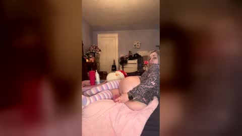 sporegeous online show from 02.08.26