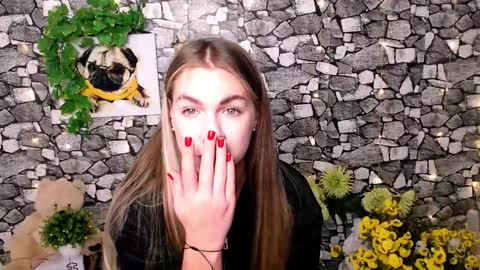 Snapshot of sport_tall_karina chatting on 10.23.25 Karina online show from 10.23.25