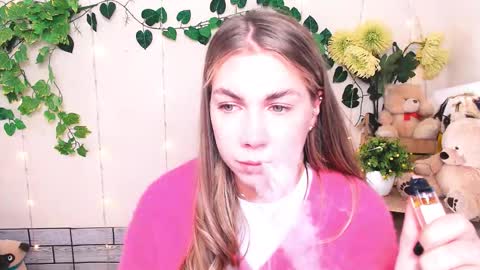 Snapshot of sport_tall_karina chatting on 11.18.25 Karina online show from 11.18.25