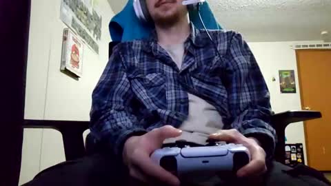 Snapshot of spreading24 chatting on 12.16.24 Rawmen Nudeles online show from 12.16.24