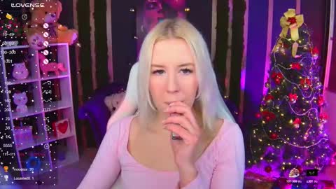 Snapshot of springajara chatting on 12.17.25 Vetta online show from 12.17.25