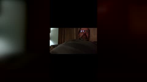 Snapshot of squirreldiamond chatting on 12.17.25 squirreldiamond online show from 12.17.25