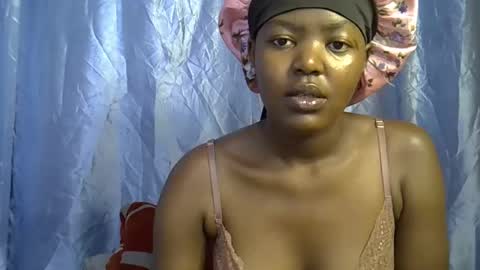 Snapshot of squirt_quueen chatting on 02.28.26 squirt_quueen online show from 02.28.26